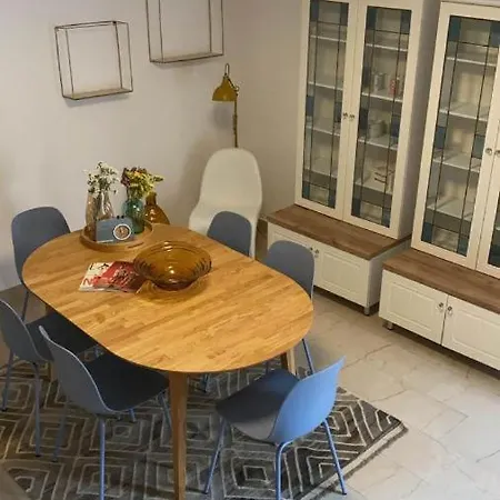 Сasa de vacaciones House In Centar With Terrace