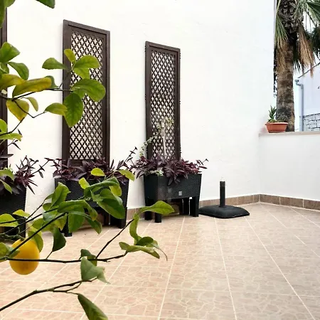 Сasa de vacaciones House In Centar With Terrace *