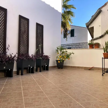 House In Centar With Terrace *