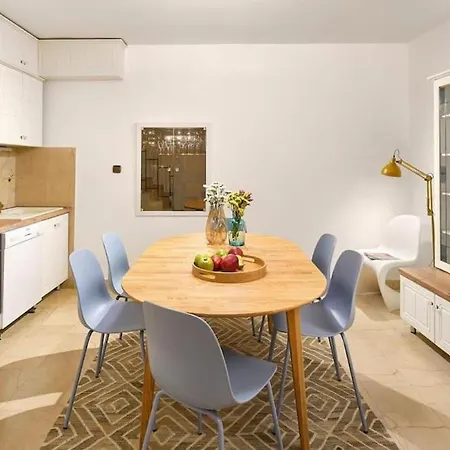 House In Centar With Terrace בית נופש *