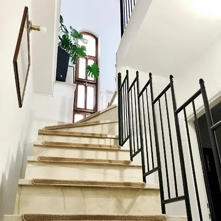 House In Centar With Terrace *